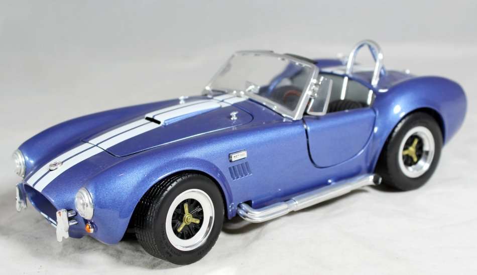 Road Signature - Shelby Cobra 427S/C - 1:18 Scale Model - Bid Now!!