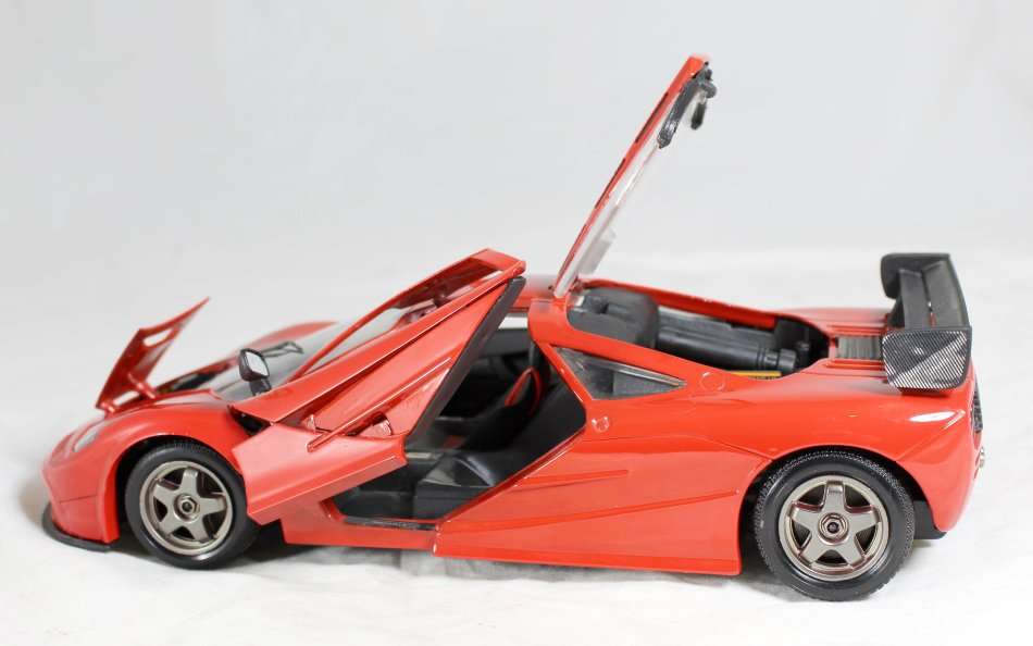 Guiloy (Spain) - McLaren F1 - 1:18 Scale Model - Bid Now!!