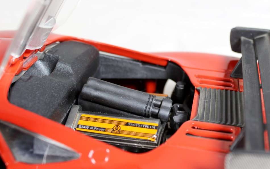 Guiloy (Spain) - McLaren F1 - 1:18 Scale Model - Bid Now!!