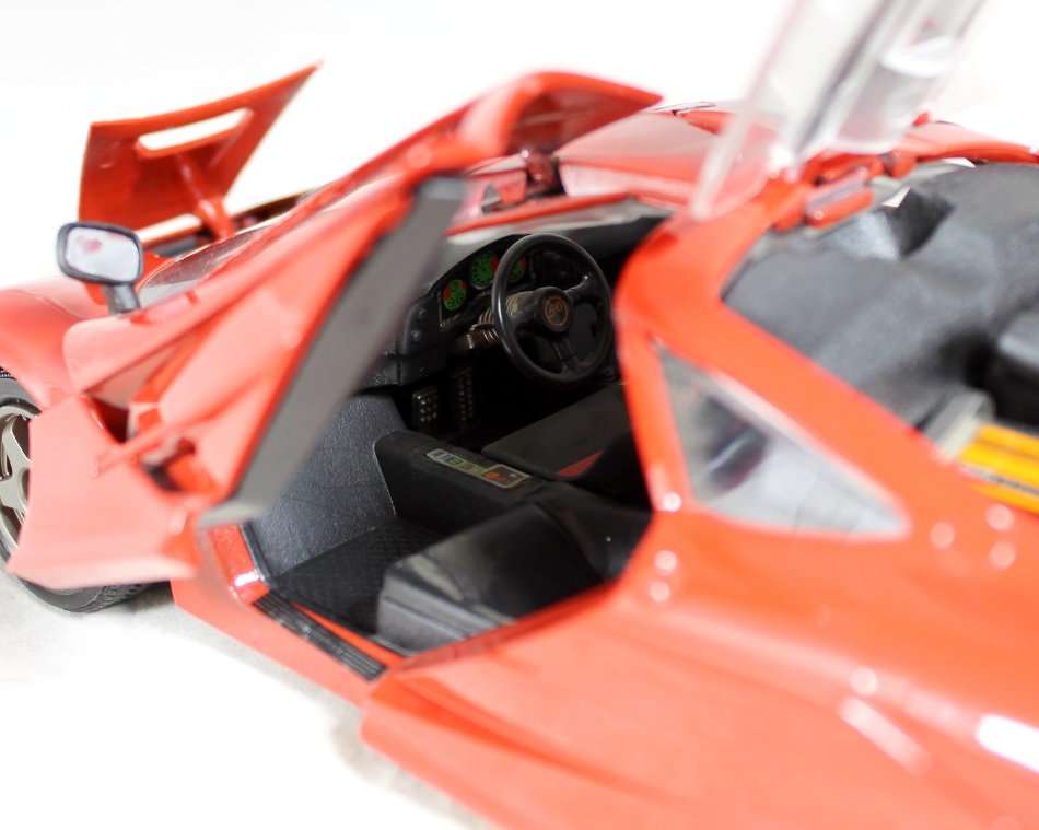 Guiloy (Spain) - McLaren F1 - 1:18 Scale Model - Bid Now!!