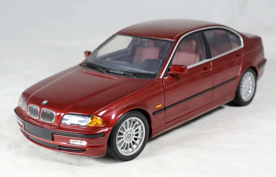 UT Models - BMW 3-Series - 1:18 Scale Model - Bid Now!!