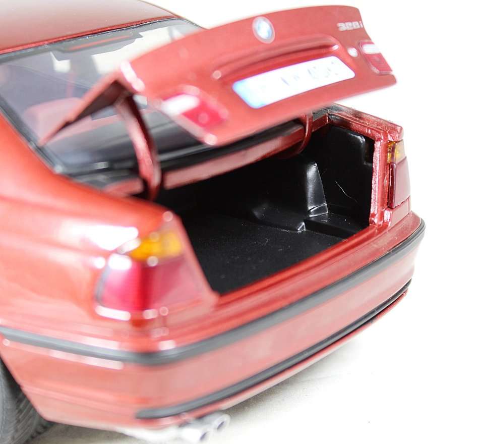 UT Models - BMW 3-Series - 1:18 Scale Model - Bid Now!!