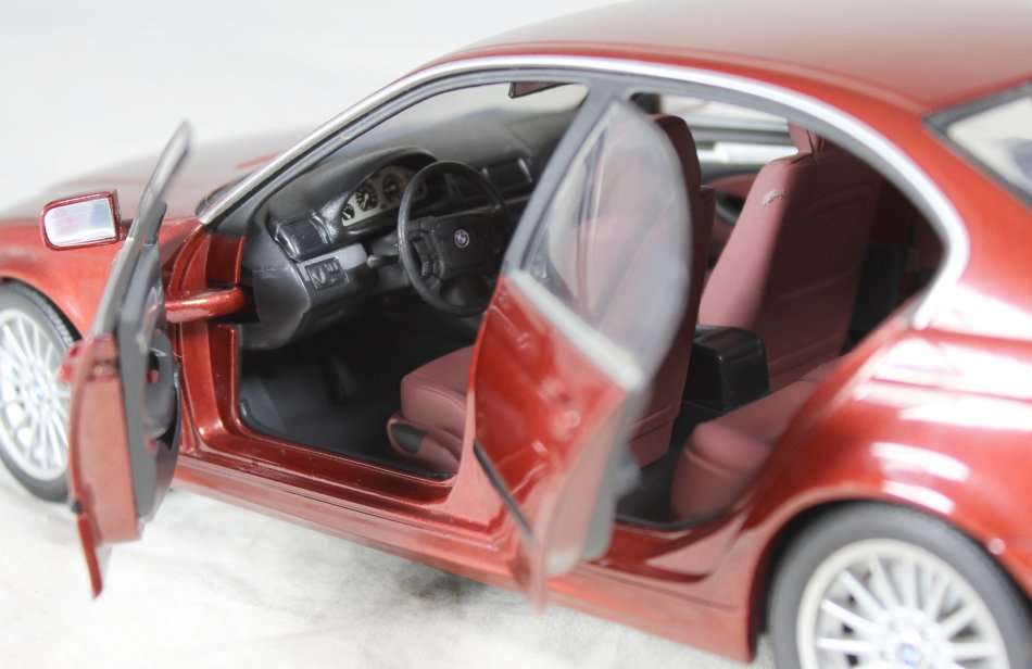 UT Models - BMW 3-Series - 1:18 Scale Model - Bid Now!!