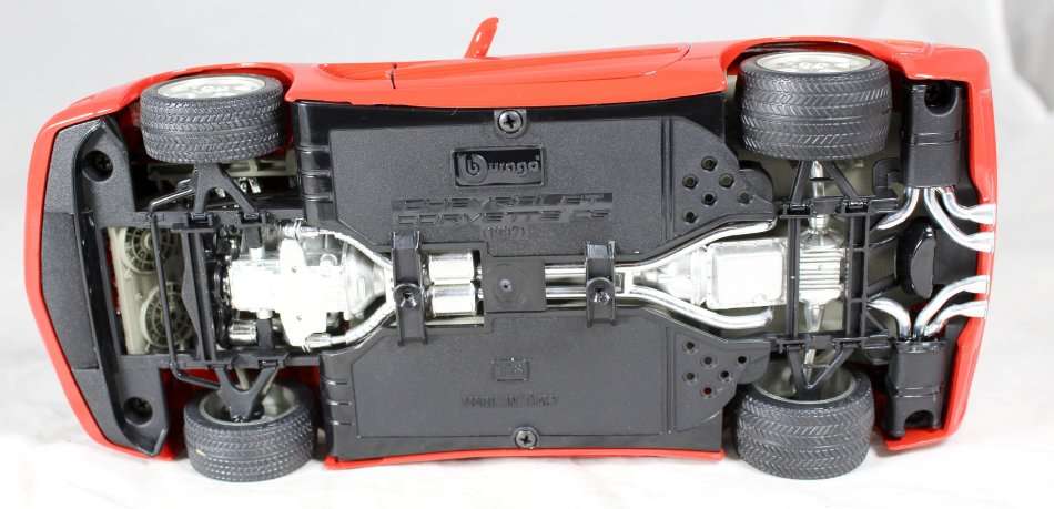 Burago - 1997 Chevrolet Corvette Convertible - 1:18 Scale Model - Bid Now!!