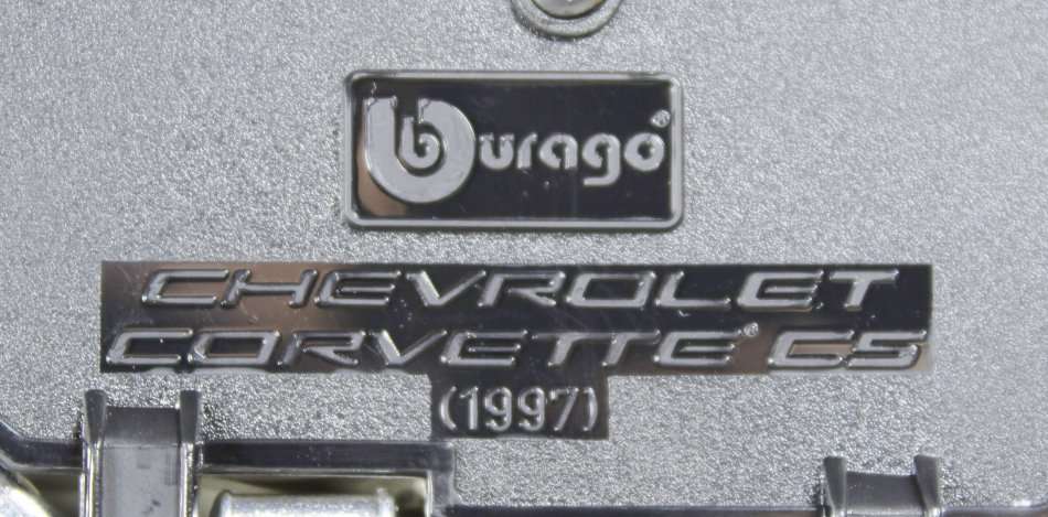 Burago - 1997 Chevrolet Corvette Convertible - 1:18 Scale Model - Bid Now!!