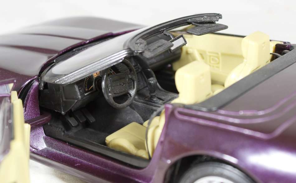 Maisto - Corvette Convertible - 1:18 Scale Model - Bid Now!!