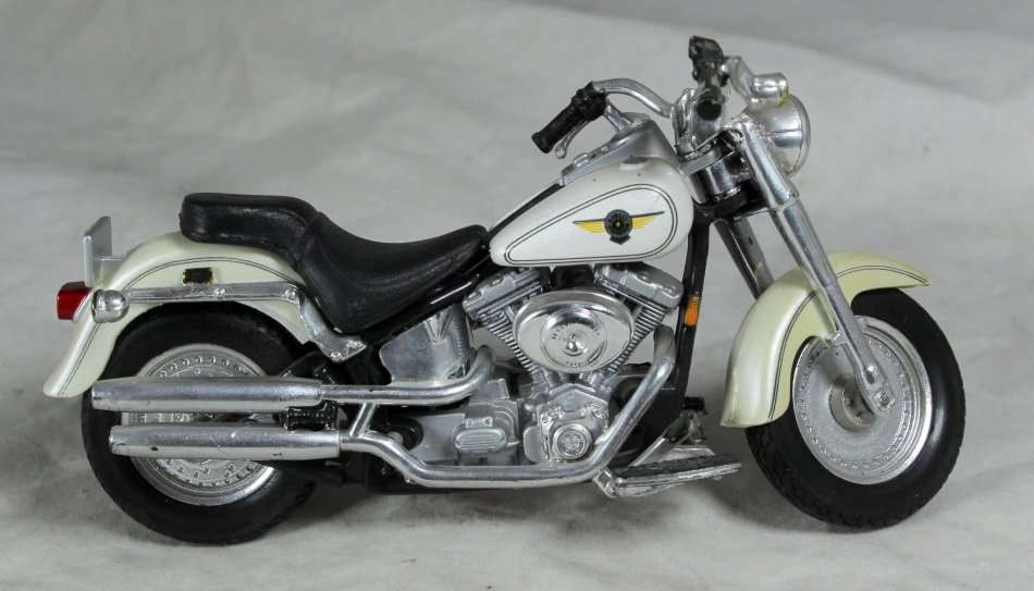 Harley Davidson - Maisto - Fatboy - 1:18 Scale Model - Bid Now!!