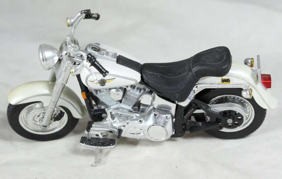 Harley Davidson - Maisto - Fatboy - 1:18 Scale Model - Bid Now!!