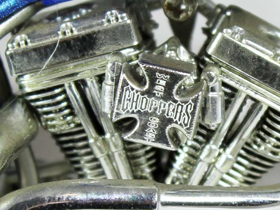 West Coast Customs - Blue Chopper - 1:18 Scale Model - Bid Now!!