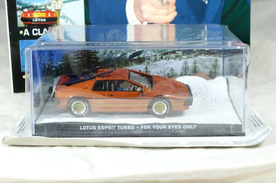 James Bond Diecast - Lotus Esprit Turbo - For Your Eyes Only - New with booklet! - Bid now!