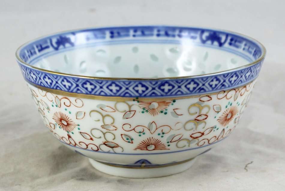 Chinese blue & white rice bowl