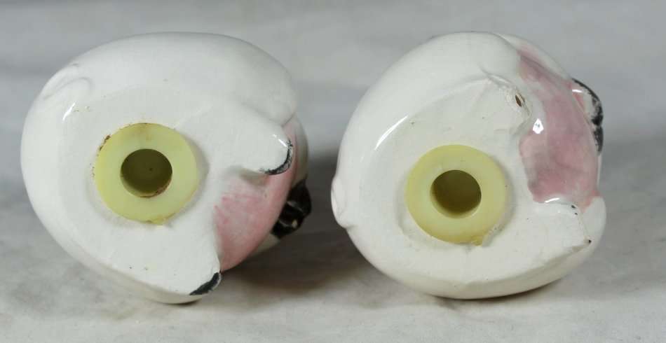 Character Salt & Pepper Set - Pigs with Folded Hands - Beautiful! - Bid Now!!!