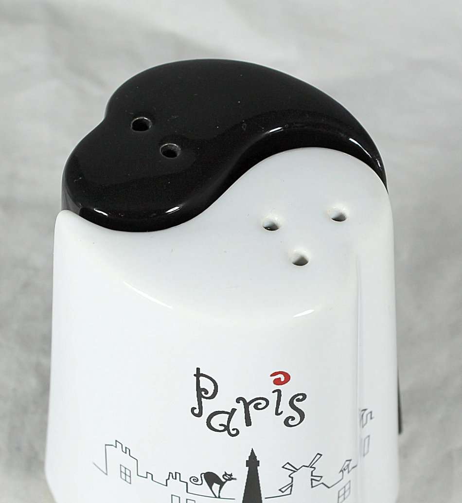 Character Salt & Pepper Set - Paris - Interlocking - Beautiful! - Bid Now!!!