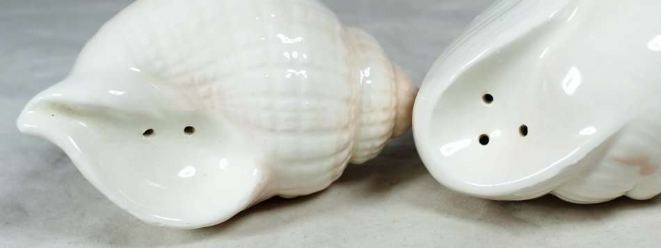 Character Salt & Pepper Set - Shells - Beautiful! - Bid Now!!!
