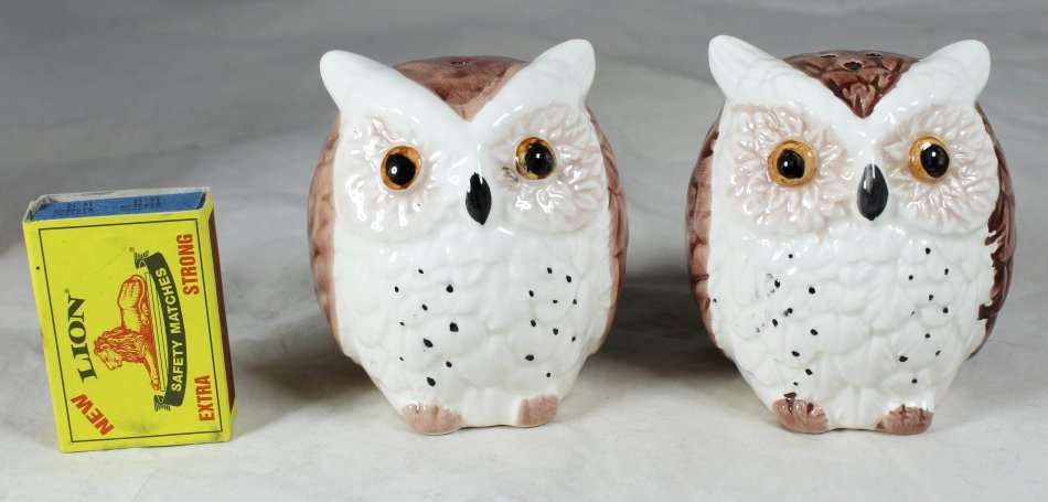 Character Salt & Pepper Set - Large Owls - Beautiful! - Bid Now!!!