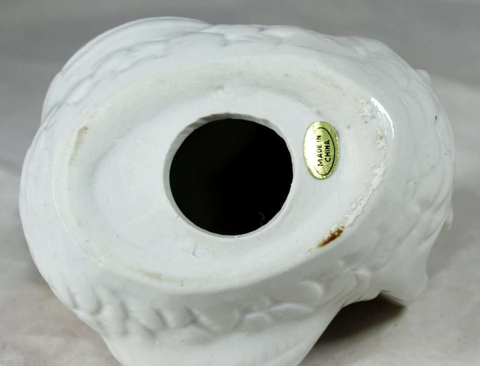 Character Salt & Pepper Set - Chicken - Beautiful!