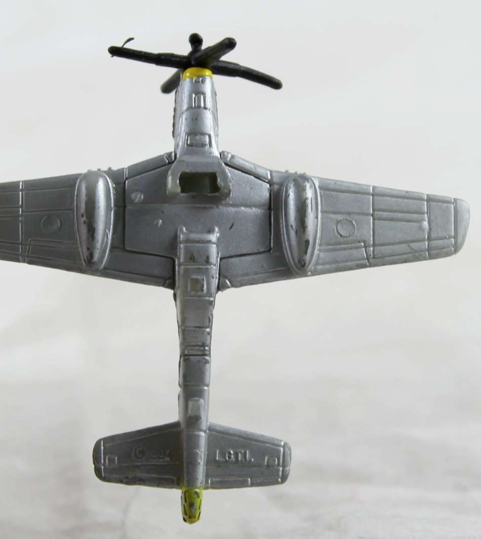 Micro Machines - Airforce - P51 Mustang LGTI 1994 - Bid Now!!