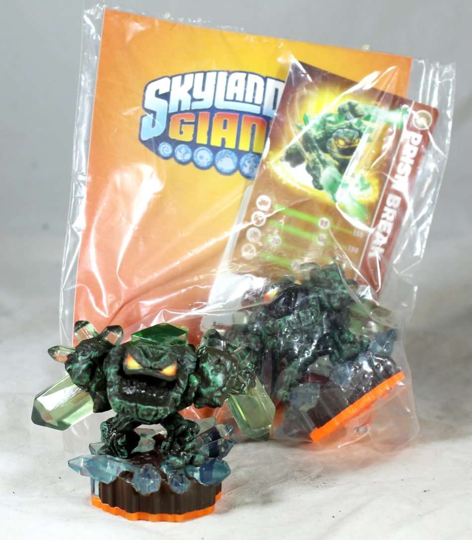 Skylanders - Collection 1 - 10 figures, new in pack! - Massive bargain! Bid now!!