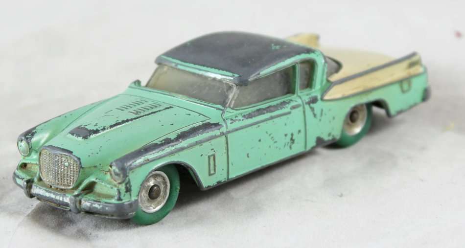 Diecast Dinky Toys - Studebaker 169 Golden Hawk - Made in England - Bid Now!!