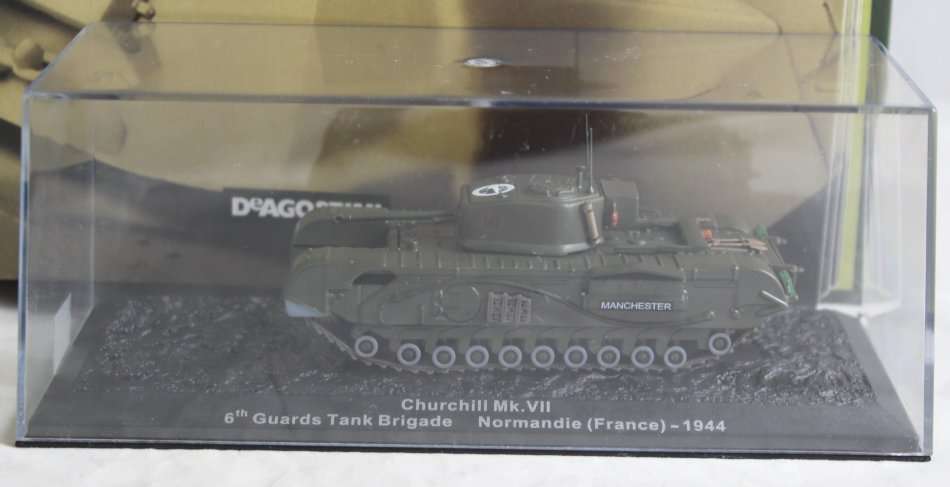 De Agostini - Churchill Mk VII France 1944 - New Tank with Booklet #19! - Bid now!