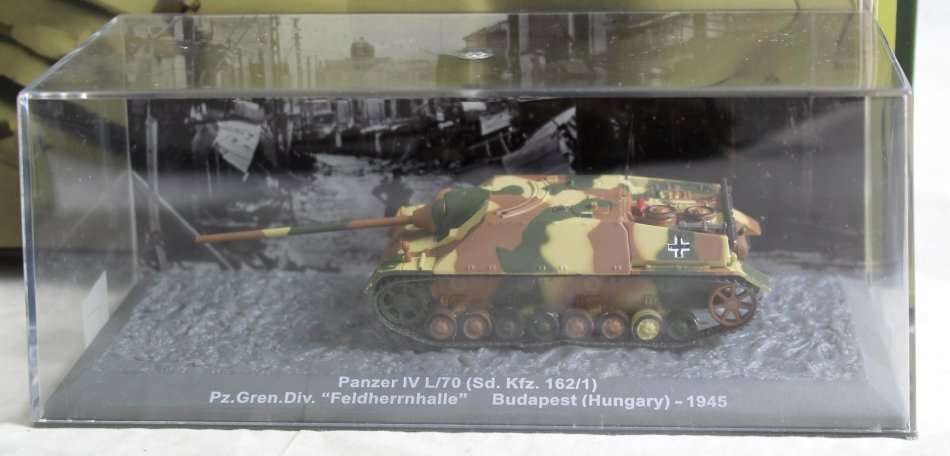 De Agostini - Panzer IV L/70 Hungry 1945 - New Tank with Booklet #25! - Bid now!