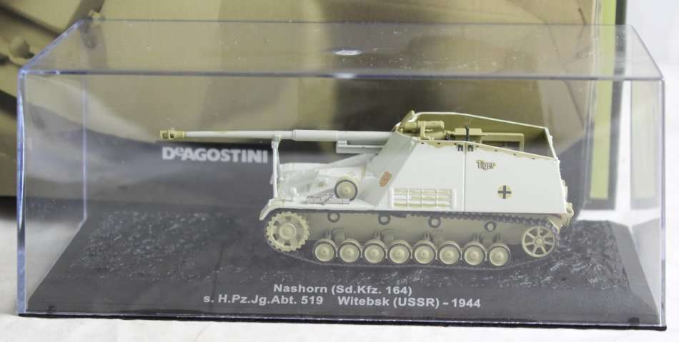 De Agostini - Nashorn USSR 1944 - New Tank with Booklet #93! - Bid now!