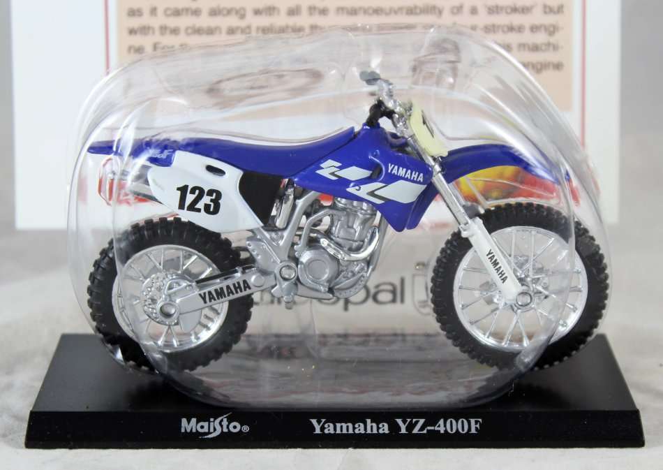 Maisto - Yamaha YZ-400F - bike & info sheet