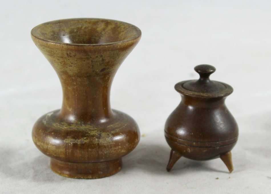 Miniature wooden posy vase & three legged pot