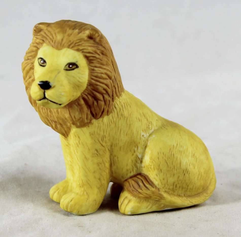 Small Ceramic Lion - Gorgeous! - Bid Now!!!