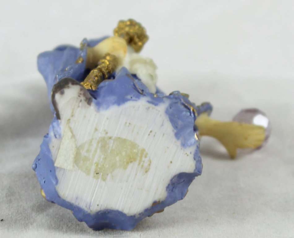 Small Wizard Holding Crystal Ball - Beautiful! - Bid Now!!!