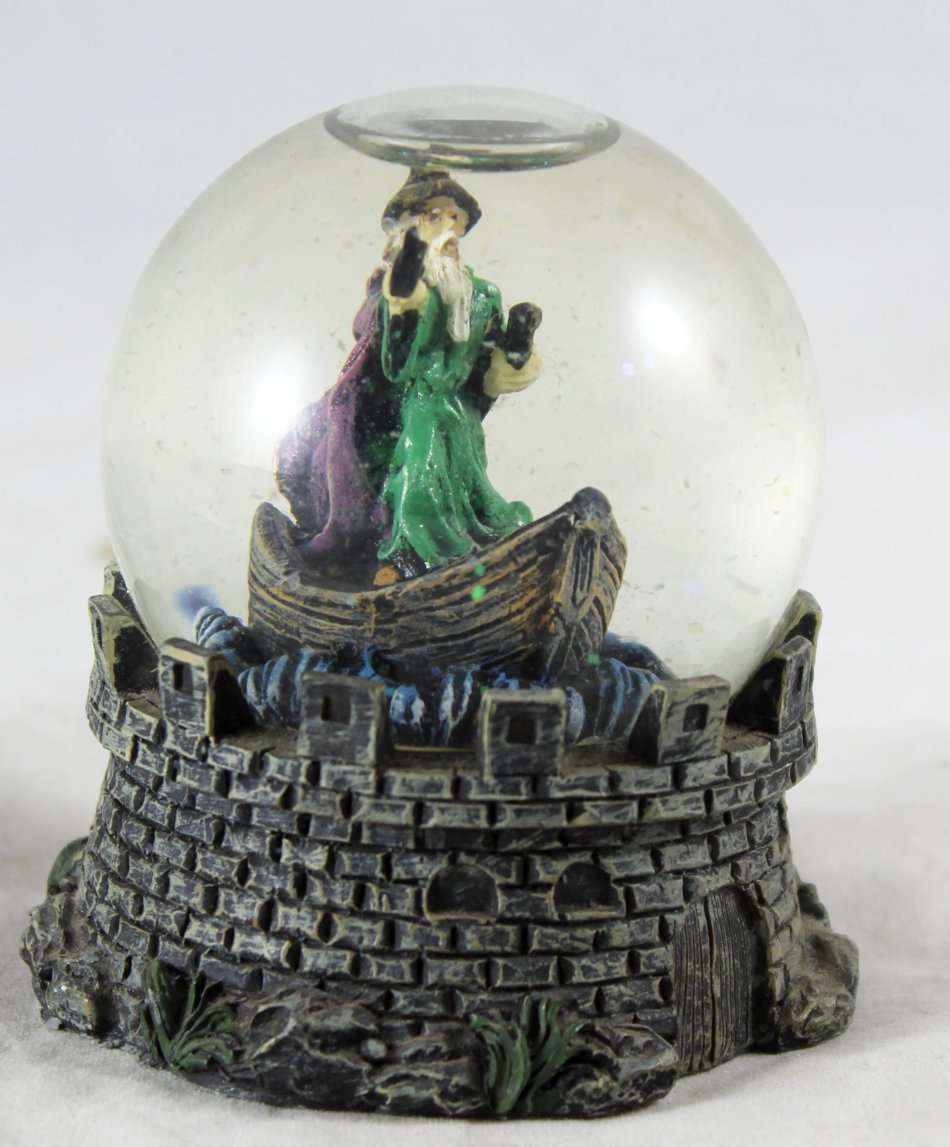 Wizard in Green - Snow Globe - Beautiful! - Bid Now!!!