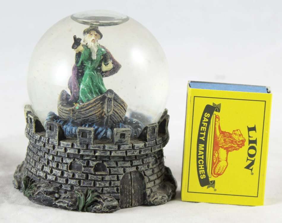 Wizard in Green - Snow Globe - Beautiful! - Bid Now!!!