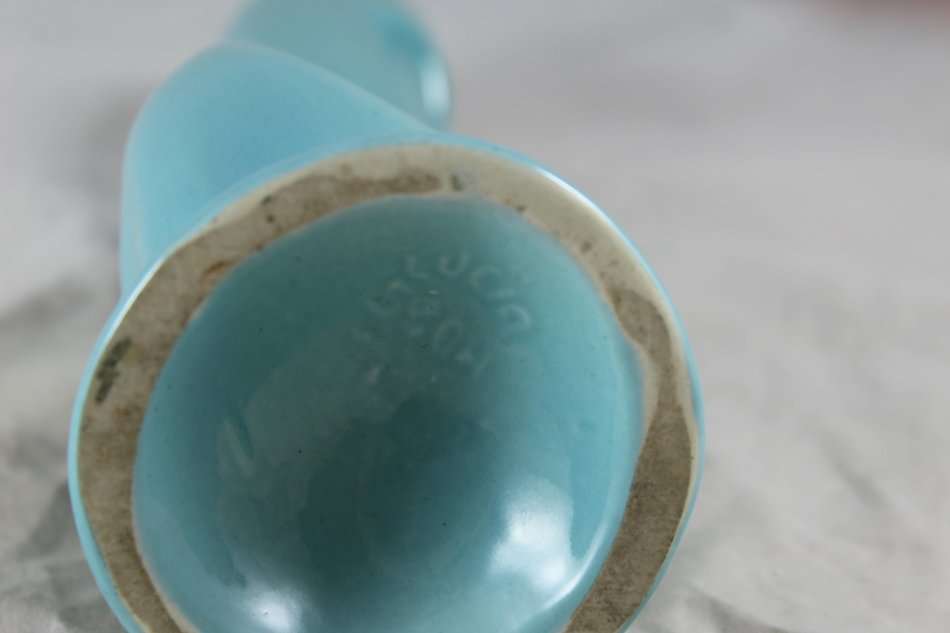 Lucia Ware - Decorative Vase - BID NOW!!!