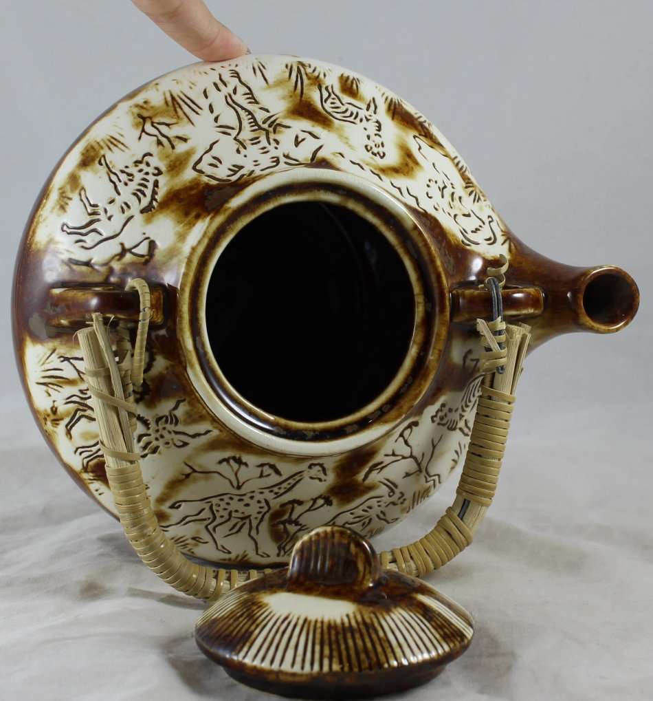 Crescent Ware - Teapot - BID NOW!!!!