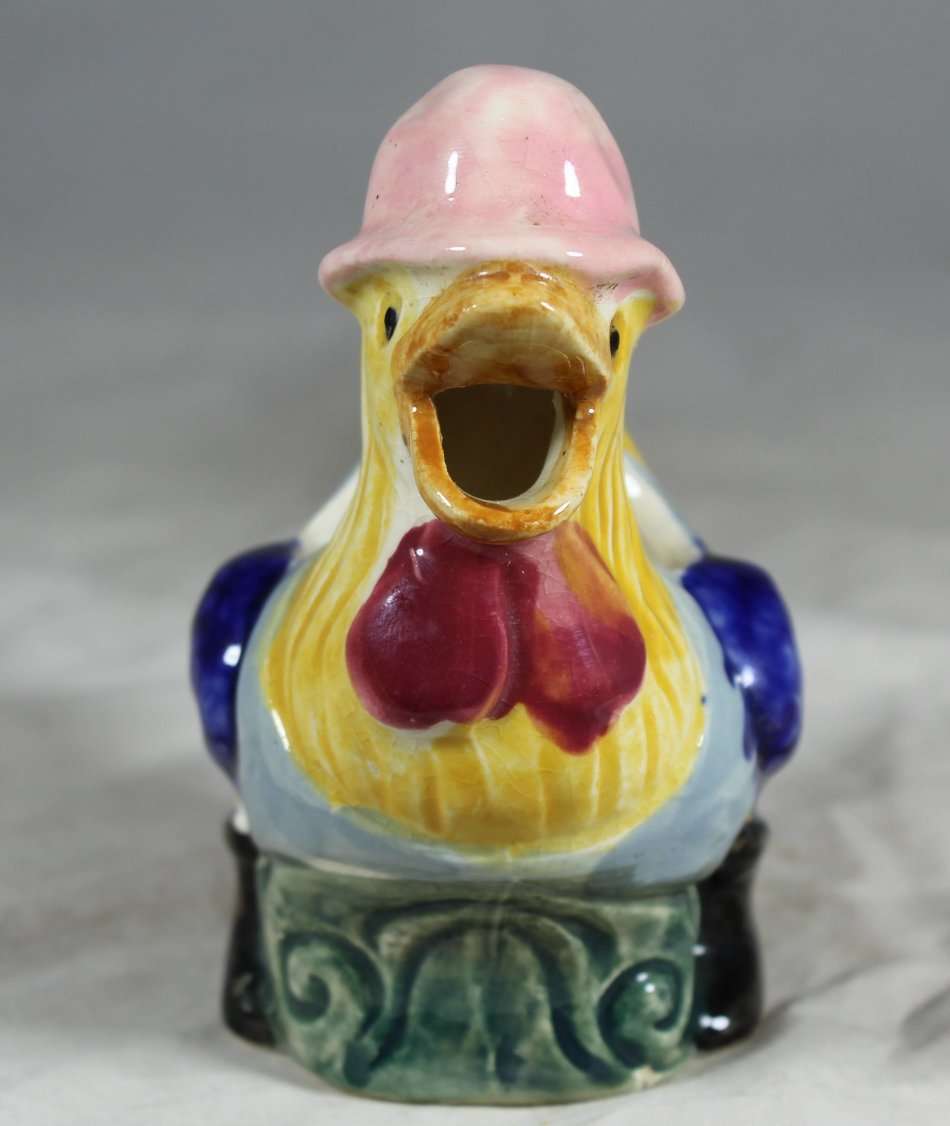 Porcelain chicken egg separator