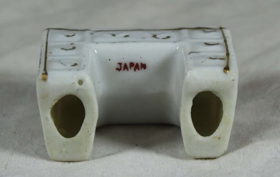 Miniature Porcelain - Dressing Table (Japan) - BID NOW!!!!