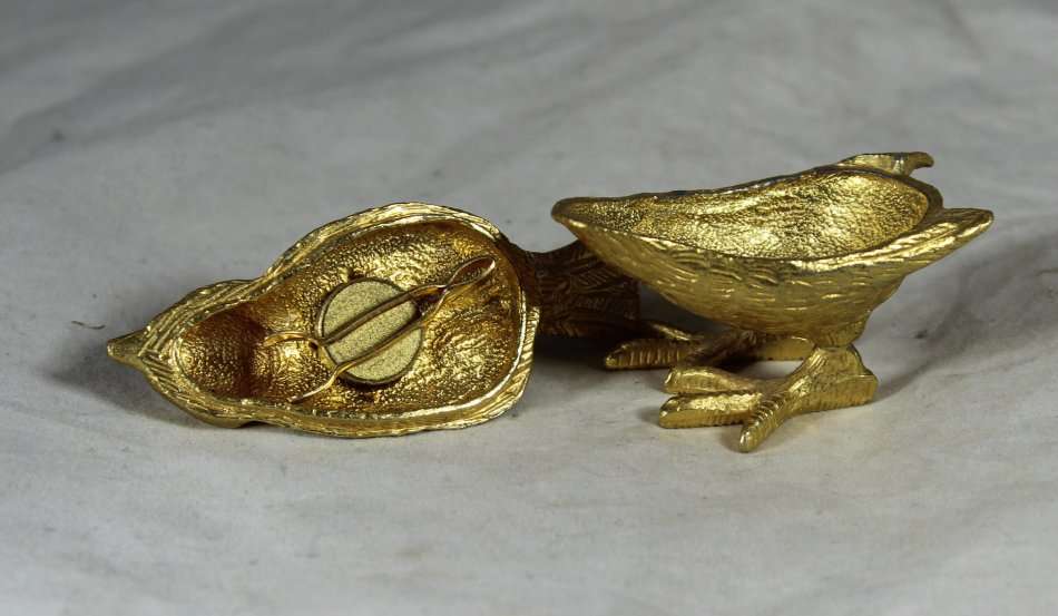 Metal Bird Salts with Tongs - BID NOW!!!