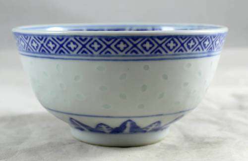 Chinese B and W rice bowl - Bid Now!!