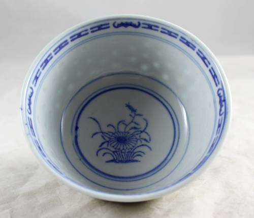 Chinese B and W rice bowl - Bid Now!!