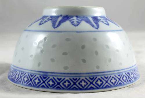 Chinese B and W rice bowl - Bid Now!!