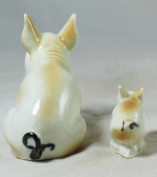 Pig set Figurine - Bid Now!!