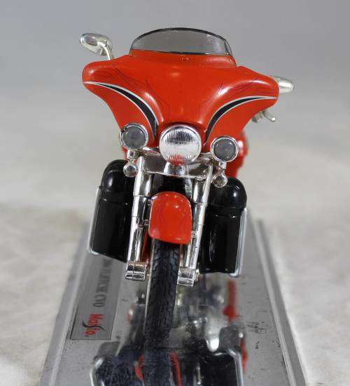 Maisto -  Bike - Harley Davidson 2004 FLHTCSE CVO `Electroglide` - Bid Now!!