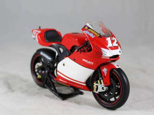 New Ray - Bike - Ducati Desmosedici - Bid Now!!