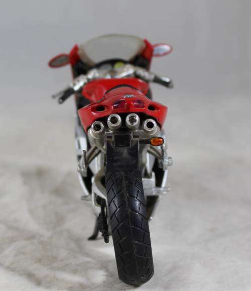 Scale 1:12 - MV Agusta F4 - Bid Now!!