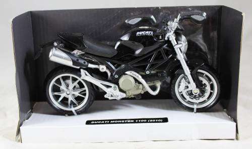 Automaxx Premium - Die cast metal with Plastic -  Ducati Monster 1100 (2010)- Bid Now!!
