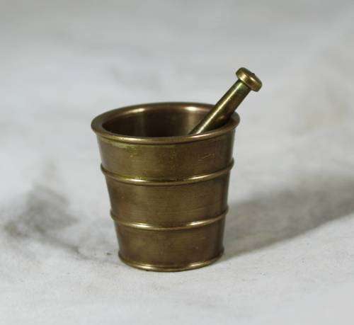 Miniature Brass Mortar and Pestle (large) -  Bid Now!!