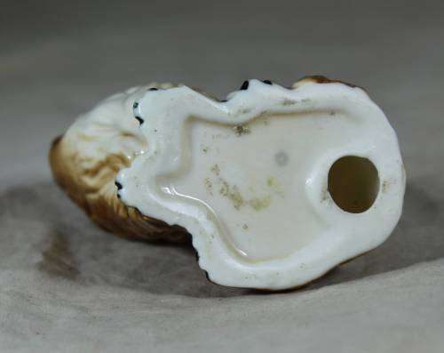 Porcelain Sitting Cat - Bid Now!!