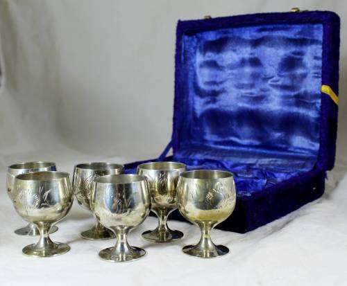Silver Plated Egg Codler (set of 6) in Velvet box - Bid Now!!