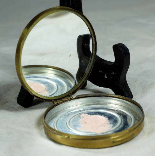 Powder Compact - Zenetto - Bid Now!!