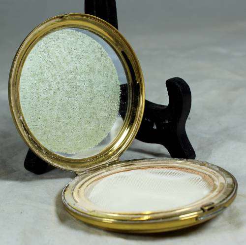 Powder Compact - Stratton - Concentric Circles - Bid Now!!